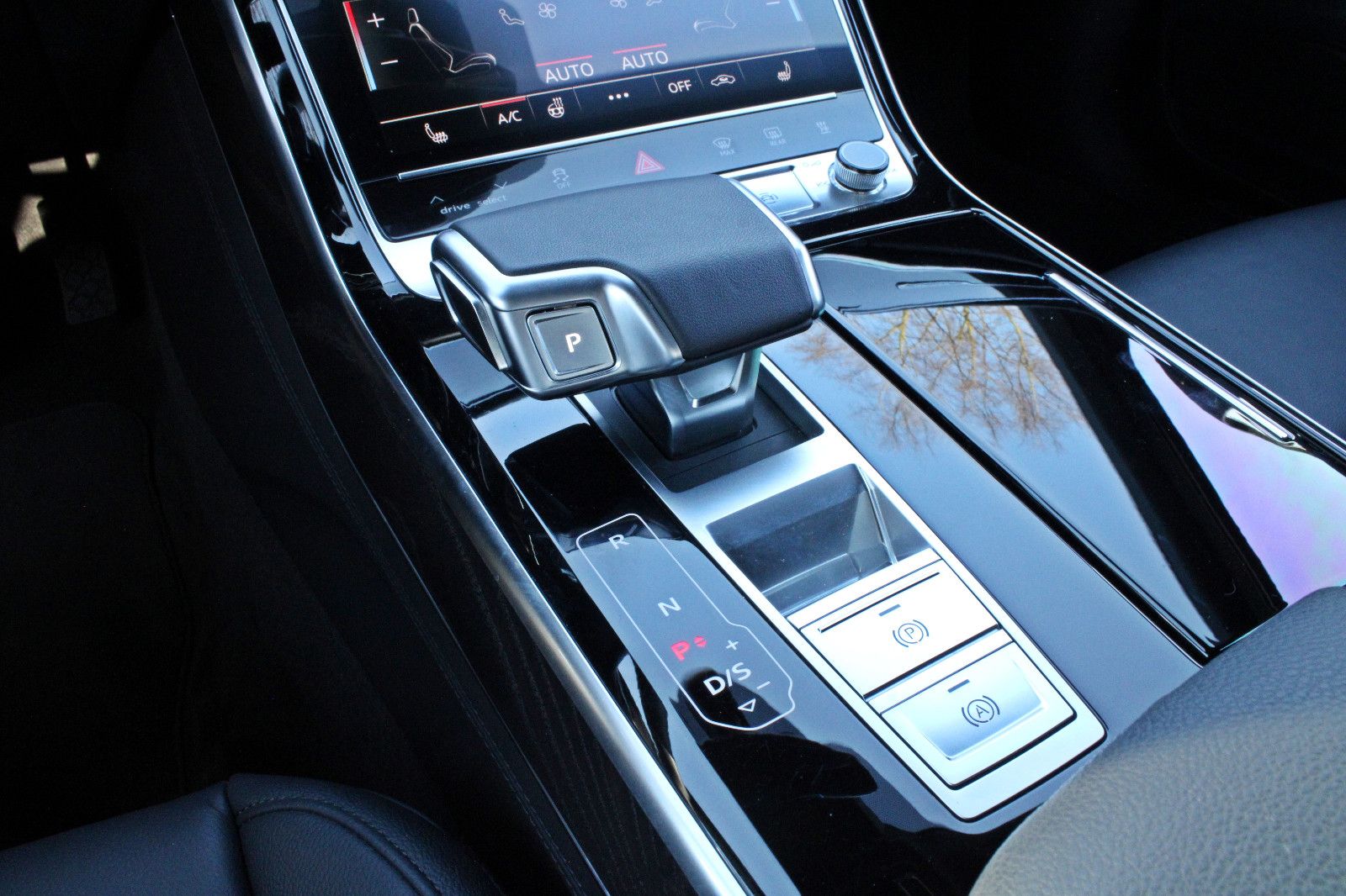 Audi A8 50TDI qu - Samsaru's Car Outlet
