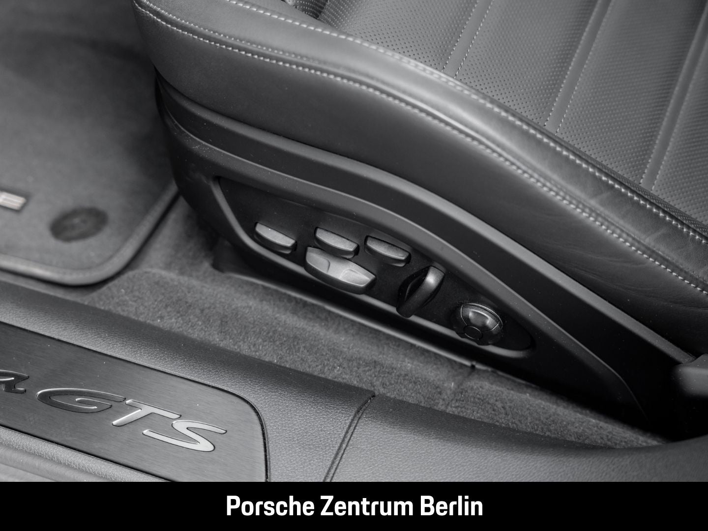 Porsche Panamera GTS Surround-View InnoDrive LED-Matrix