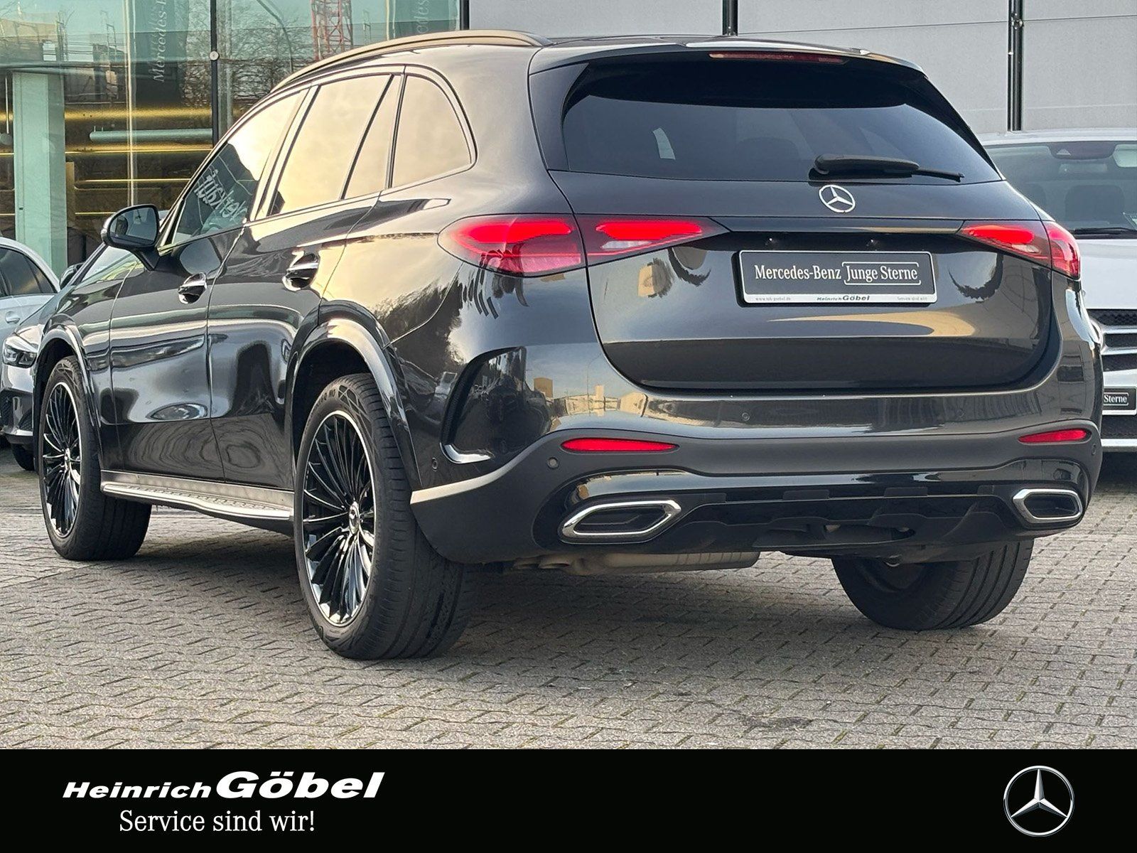 Mercedes-Benz GLC 300 d 4M AMG*PANO*AHK*20ZOLL*360°KAM*DISTRON