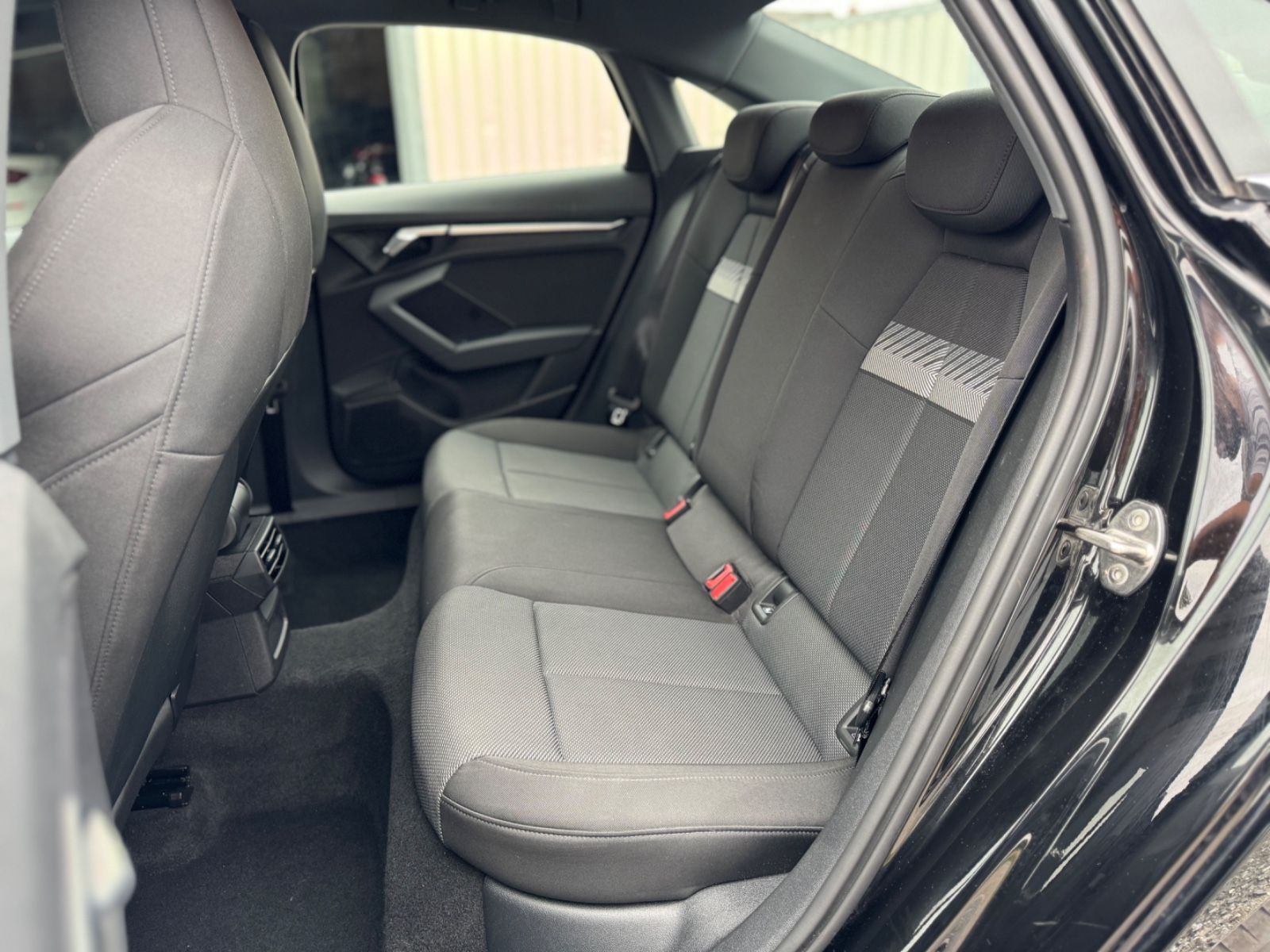 Audi A3 Limousine 35 TFSI advanced - Samsaru's Car Outlet