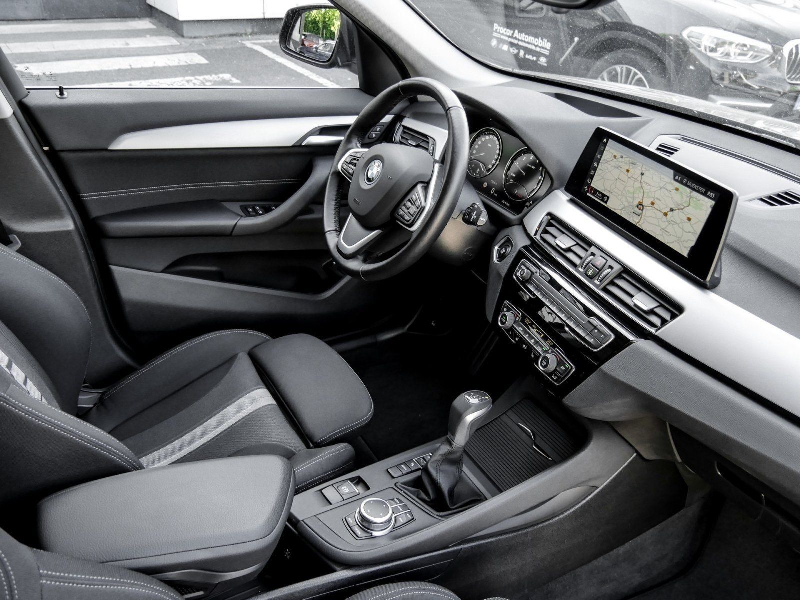 BMW X1 xDrive25e ADVANTAGE - Samsaru's Car Outlet