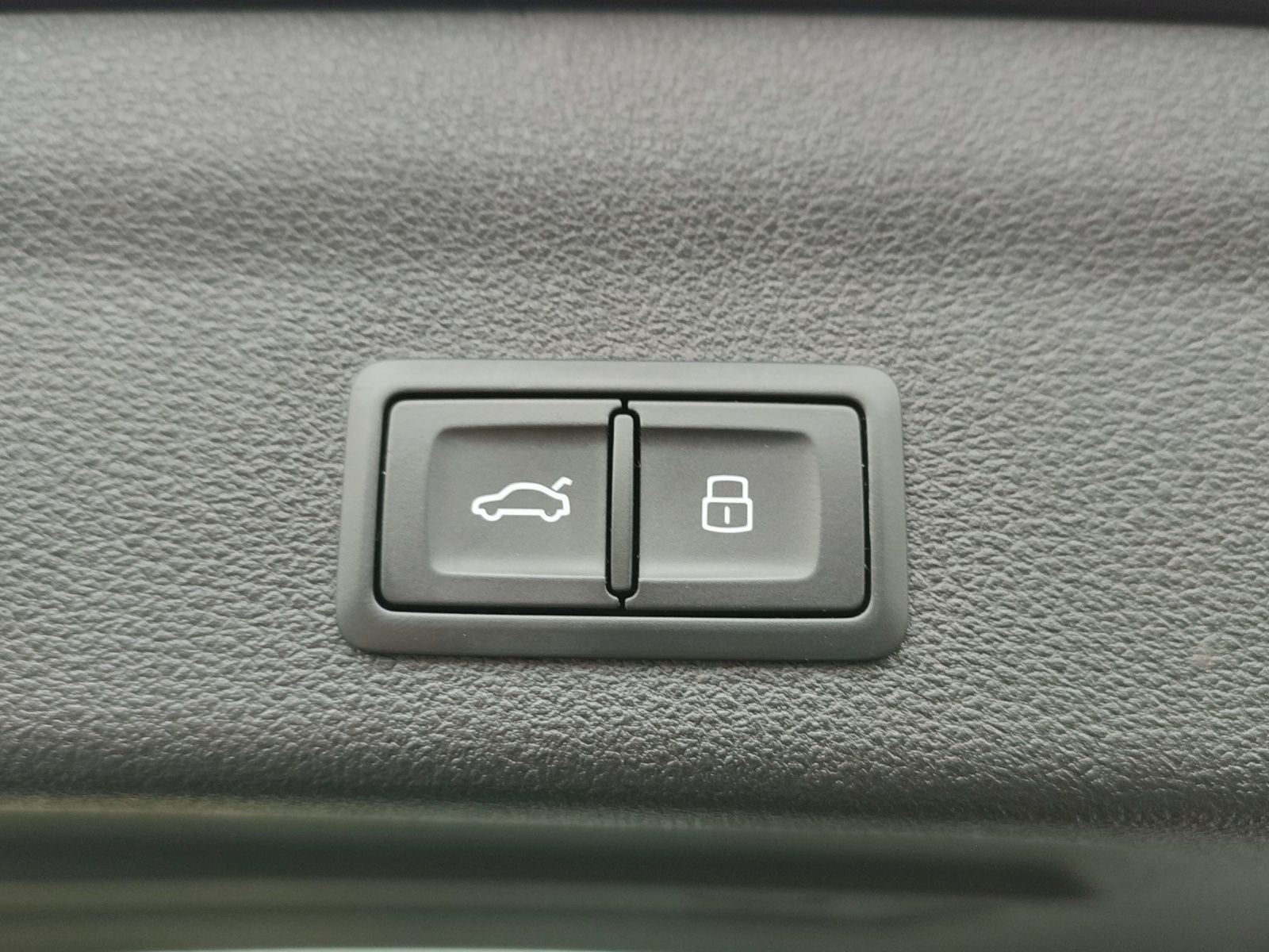 Audi RS 6 Avant quattro*Navi*Matrix*B&O*Alu*HUD*PDC*P