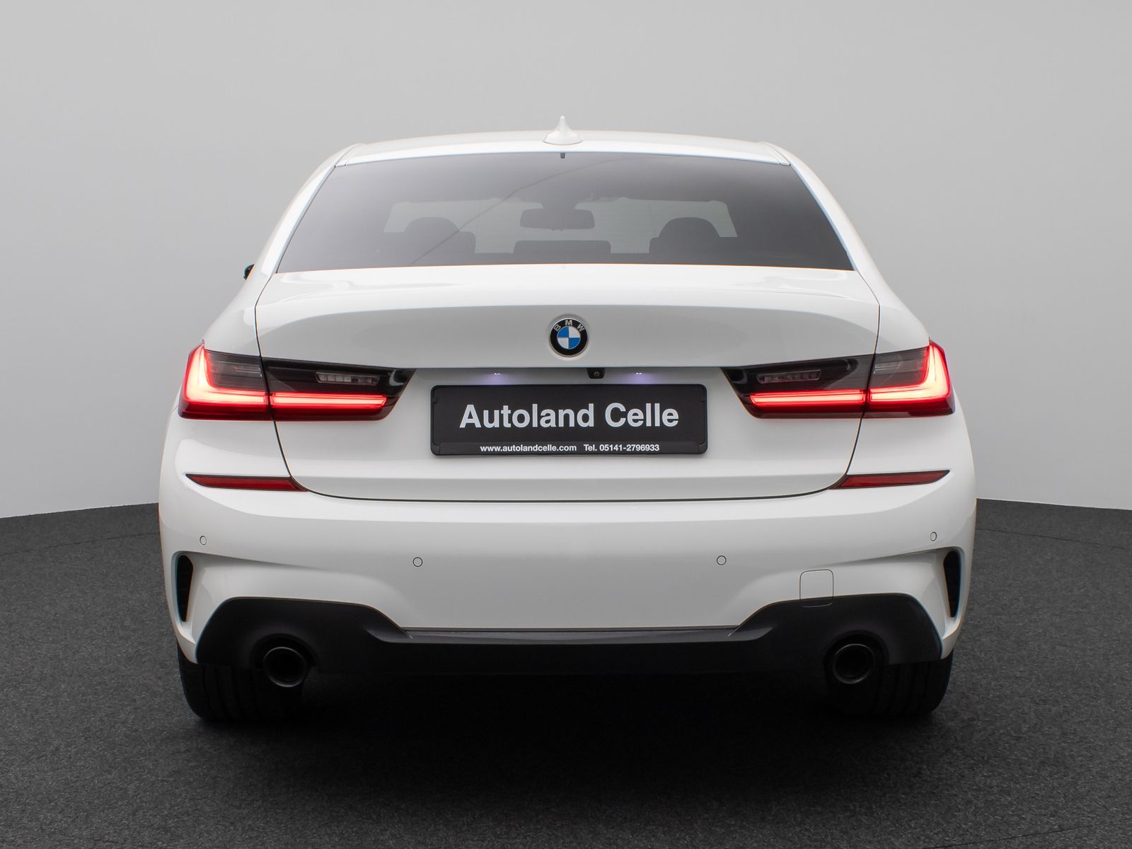 BMW 320e M Sport - Samsaru's Car Outlet