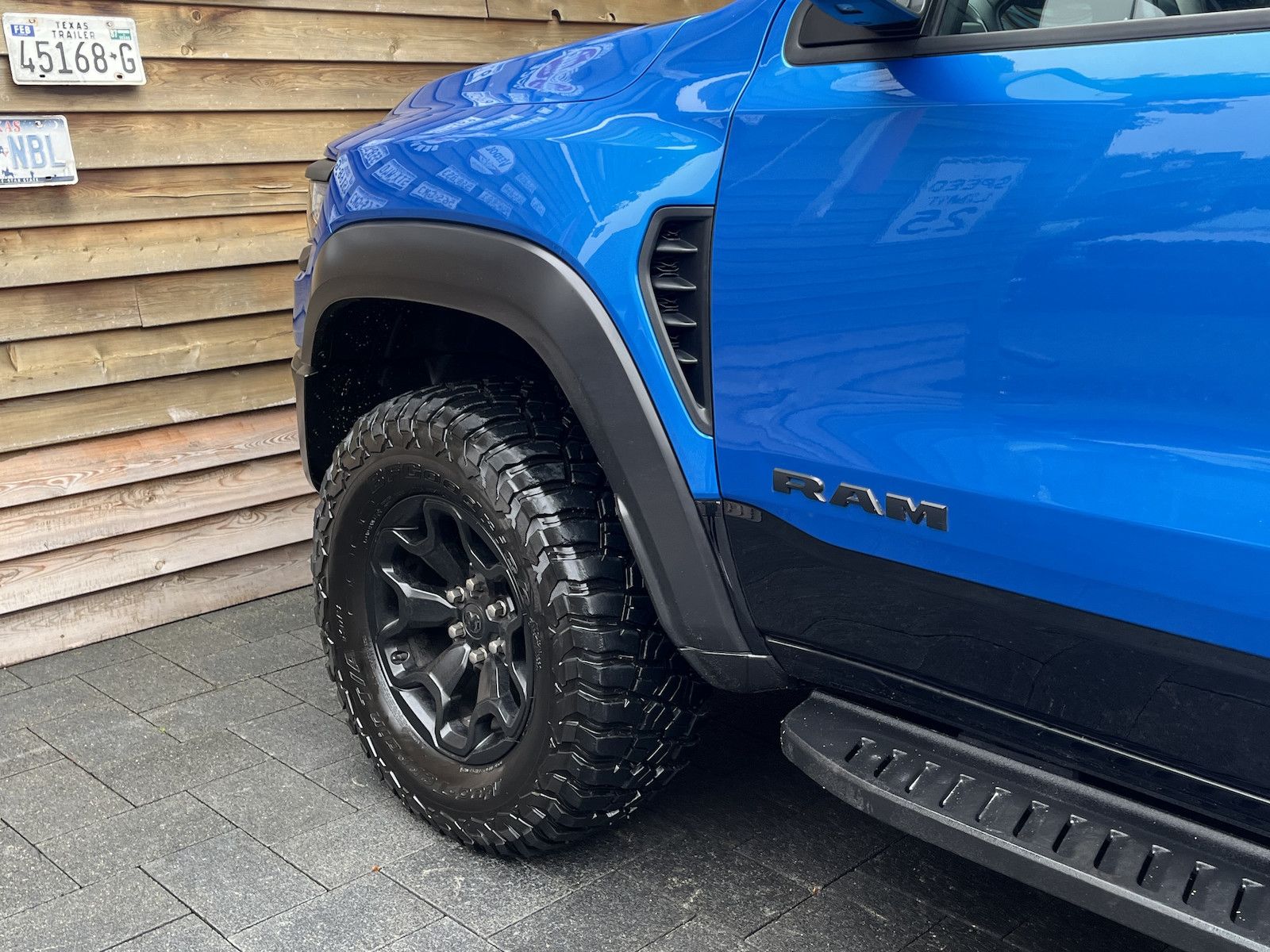 Dodge RAM 1500 TRX 6.2 H&K ACC 360° LVL2 Head-UP Pano