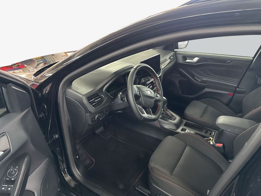 Ford Focus Turnier 1.0 EcoBoost Hybrid Aut. ST-LINE X