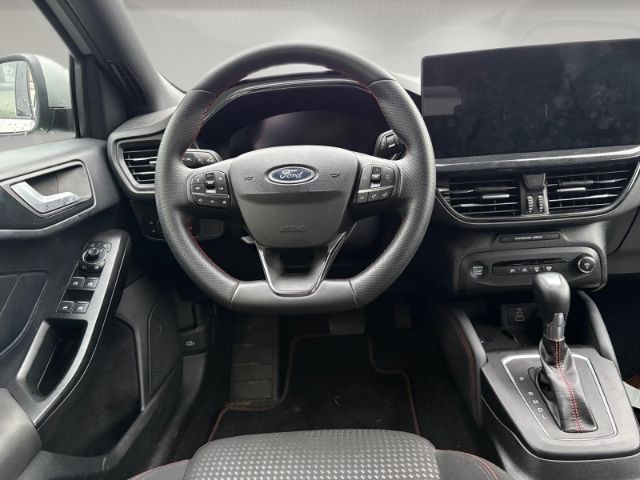 Ford Focus Turnier ST-Line X Automatik AHK-abnehmbar