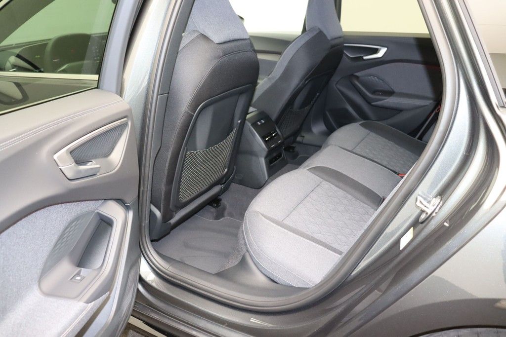 Audi A5 Avant e-hybrid quattro 299PS S line LED Navi