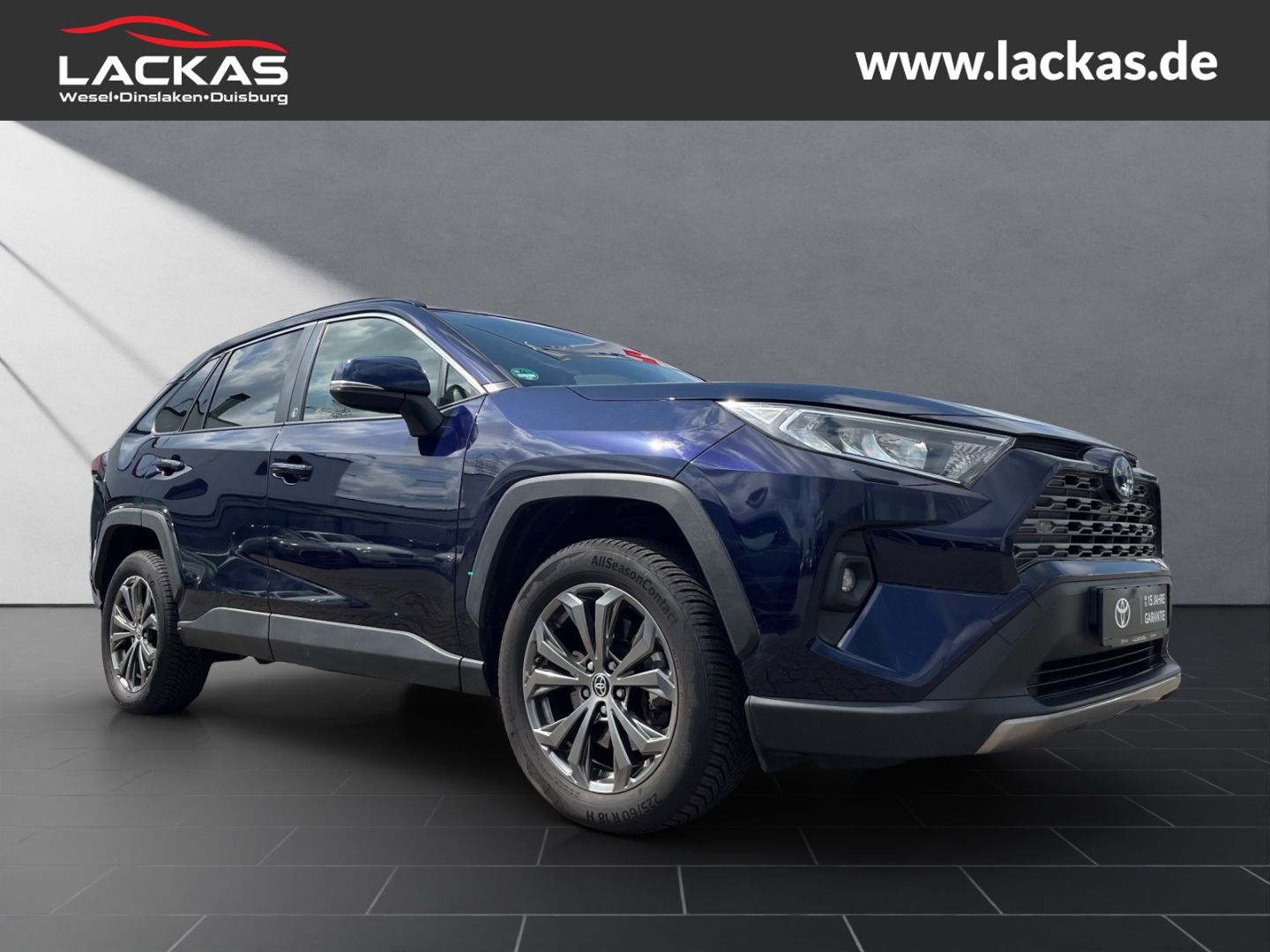 Toyota RAV 4 Hybrid 4x4 - Samsaru's Car Outlet
