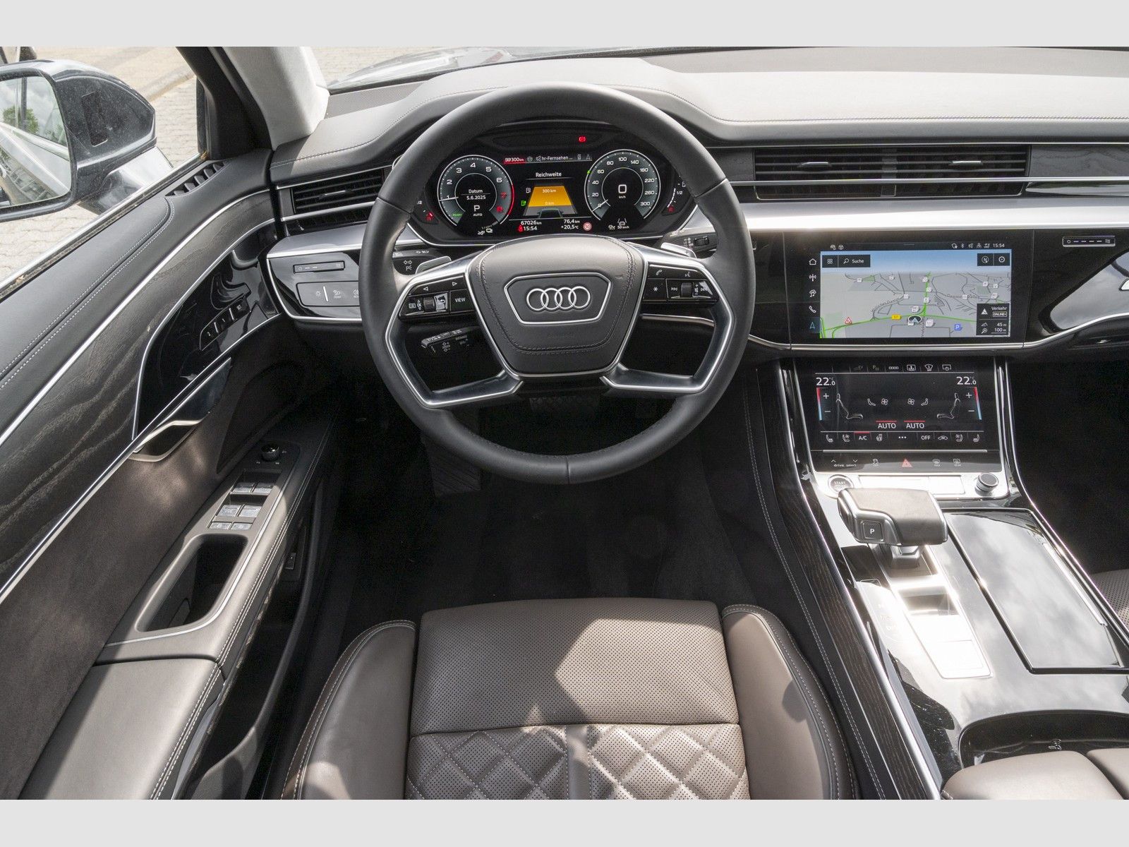 Audi A8 L 60TFSIe - Samsaru's Car Outlet