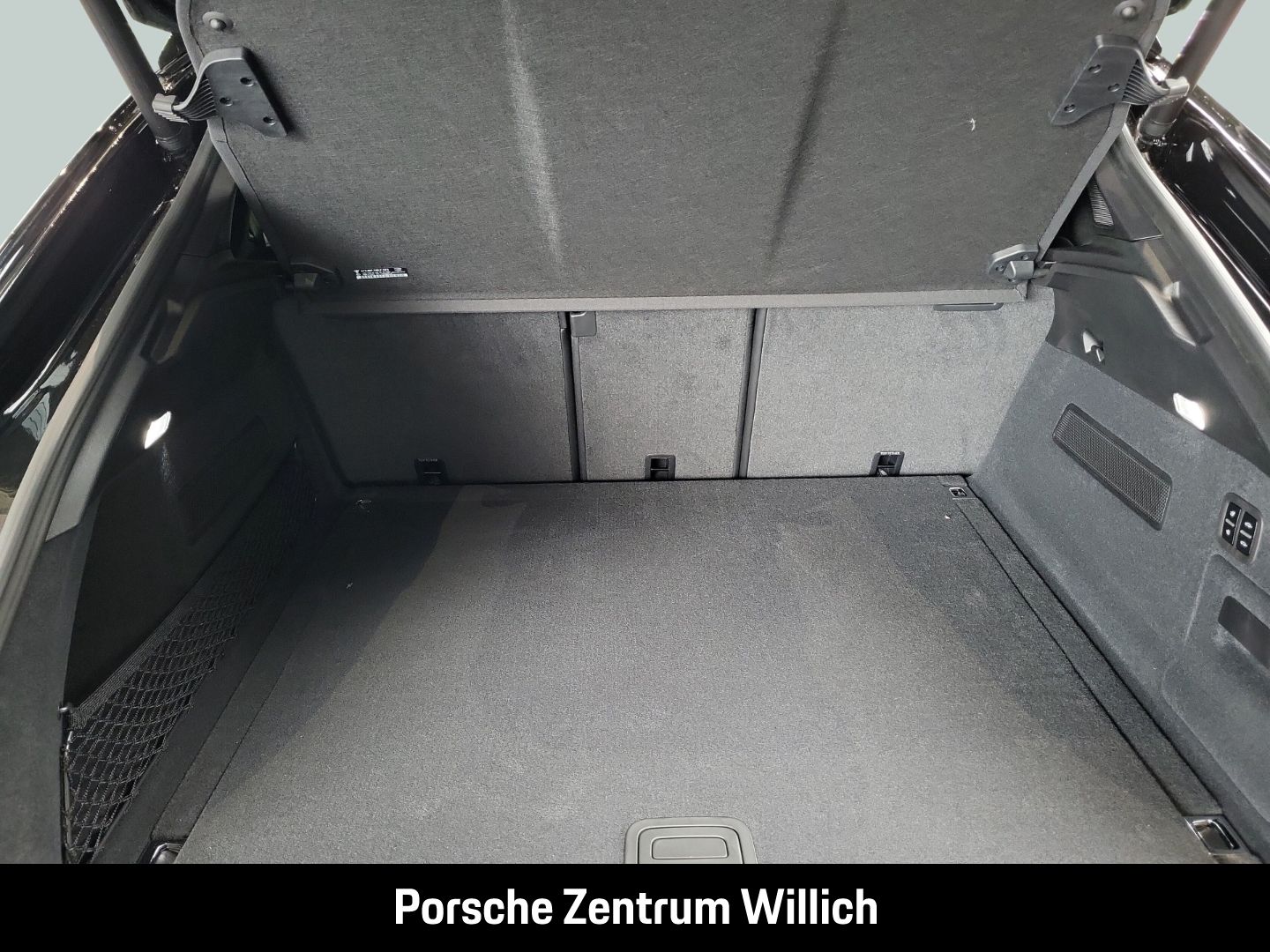 Porsche Cayenne E-Hybrid Coupe BOSE Surround-View LED
