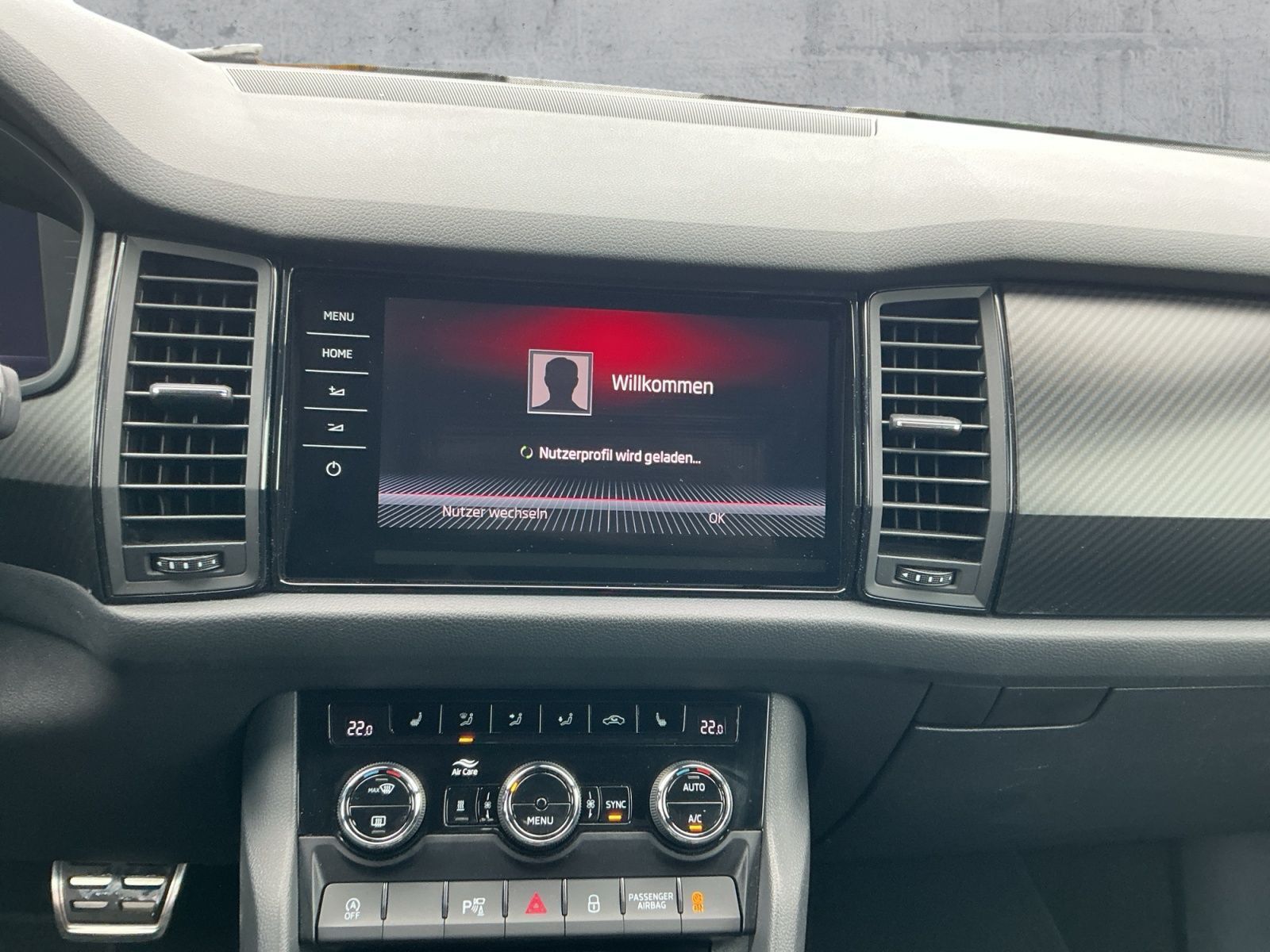 Skoda Kodiaq 2.0 TSI 4x4 DSG SPORTLINE NAVI+AHK+STDHZG