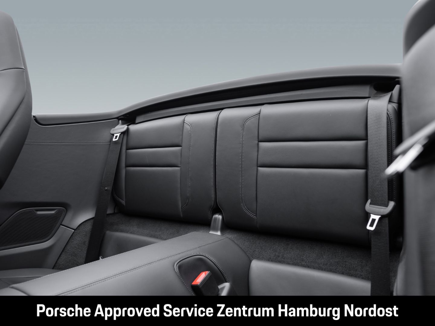 Porsche 992 (911) Carrera 4S Cabriolet Sportabgas BOSE