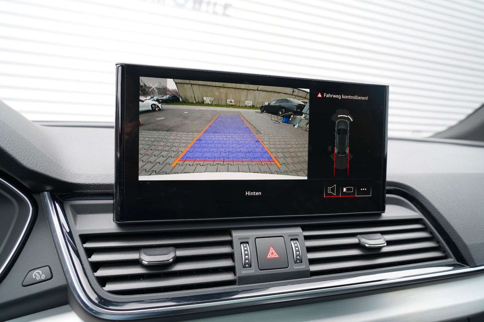 Audi Q5 40 TDI quattro S line PANO NAPPA HUD AHK KEY