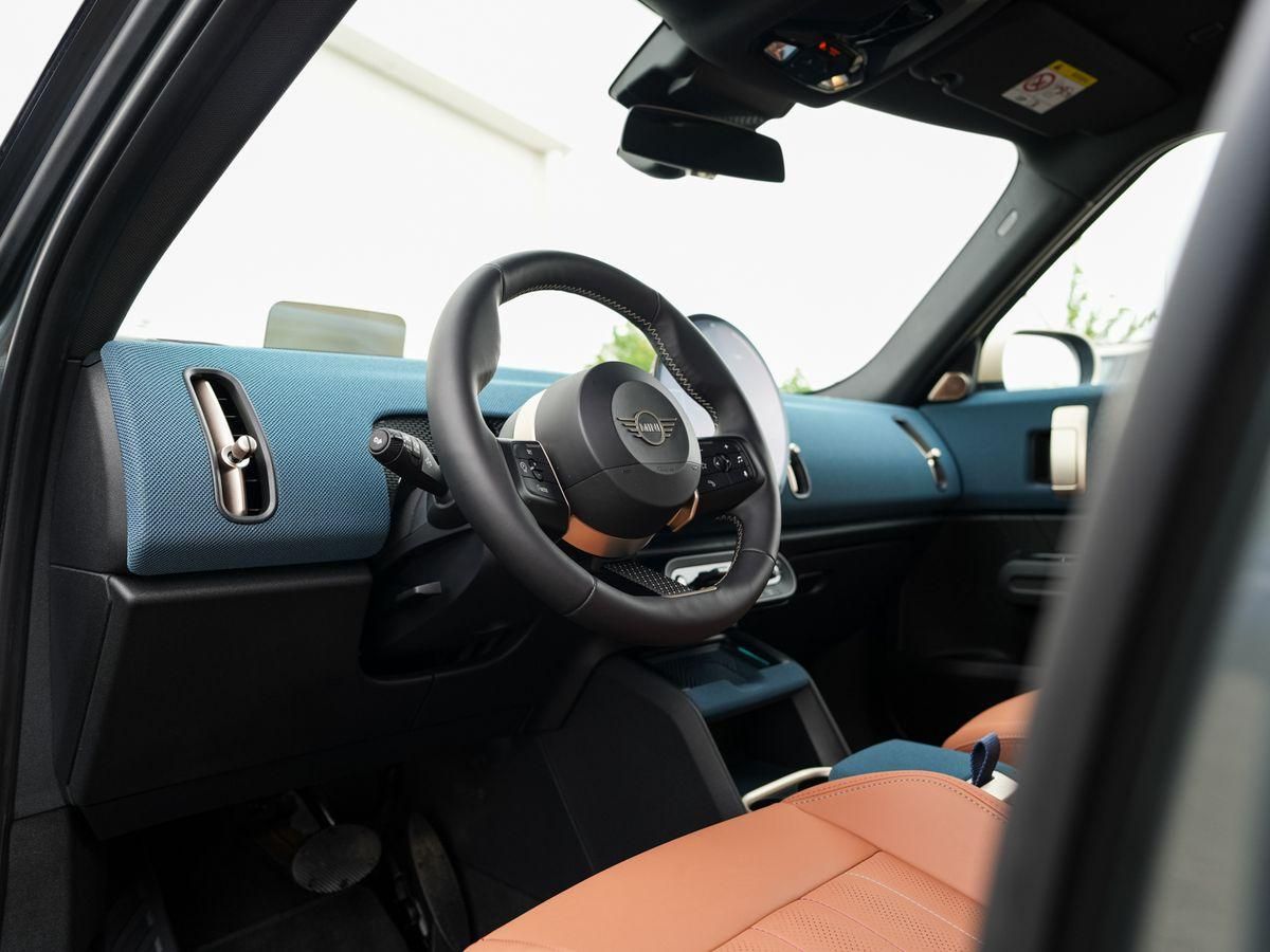 MINI Countryman C Favoured-T Paket XL - Samsaru's Car Outlet