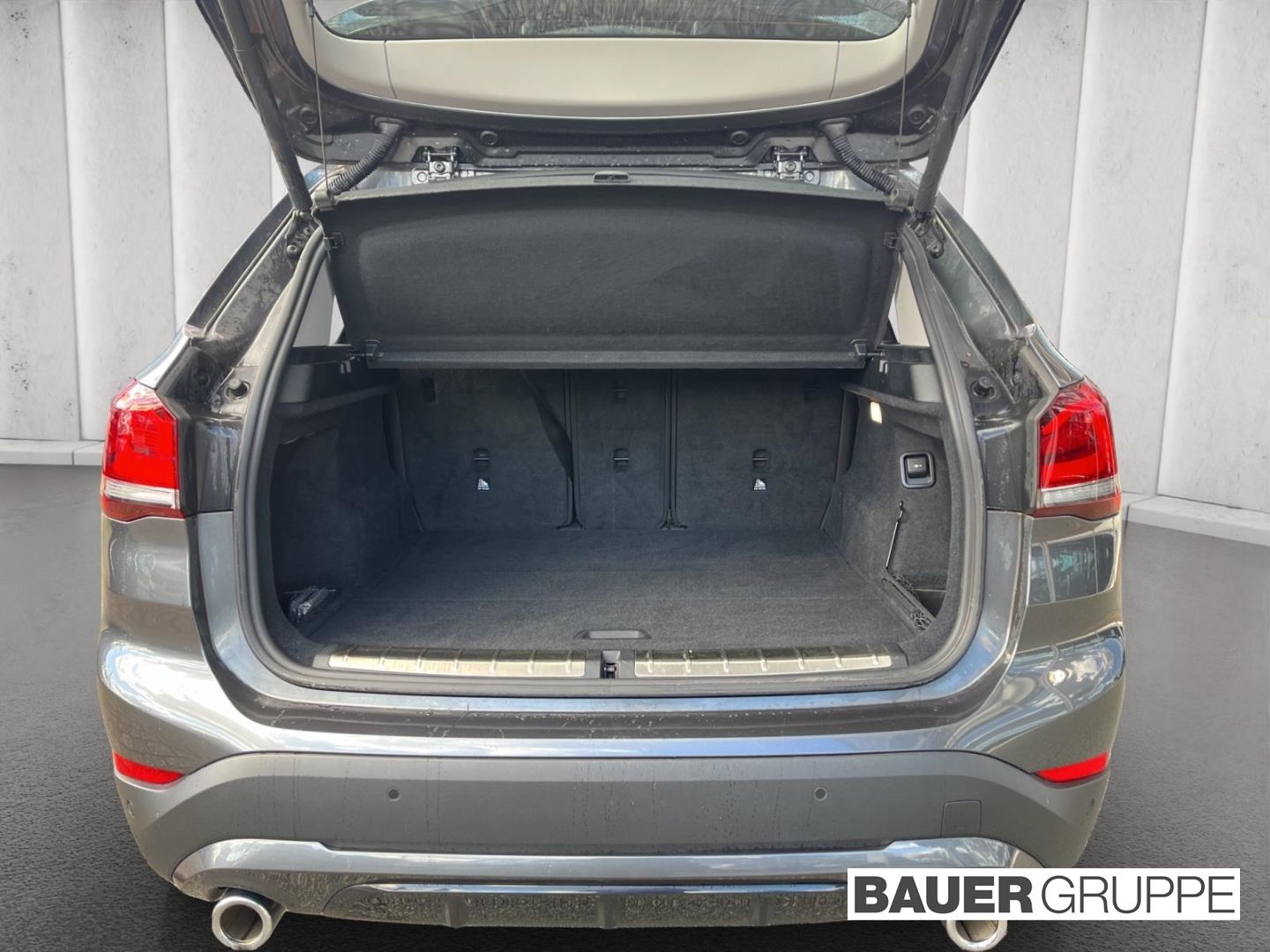 BMW X1 xDrive 20 d Sport Line - Samsaru's Car Outlet