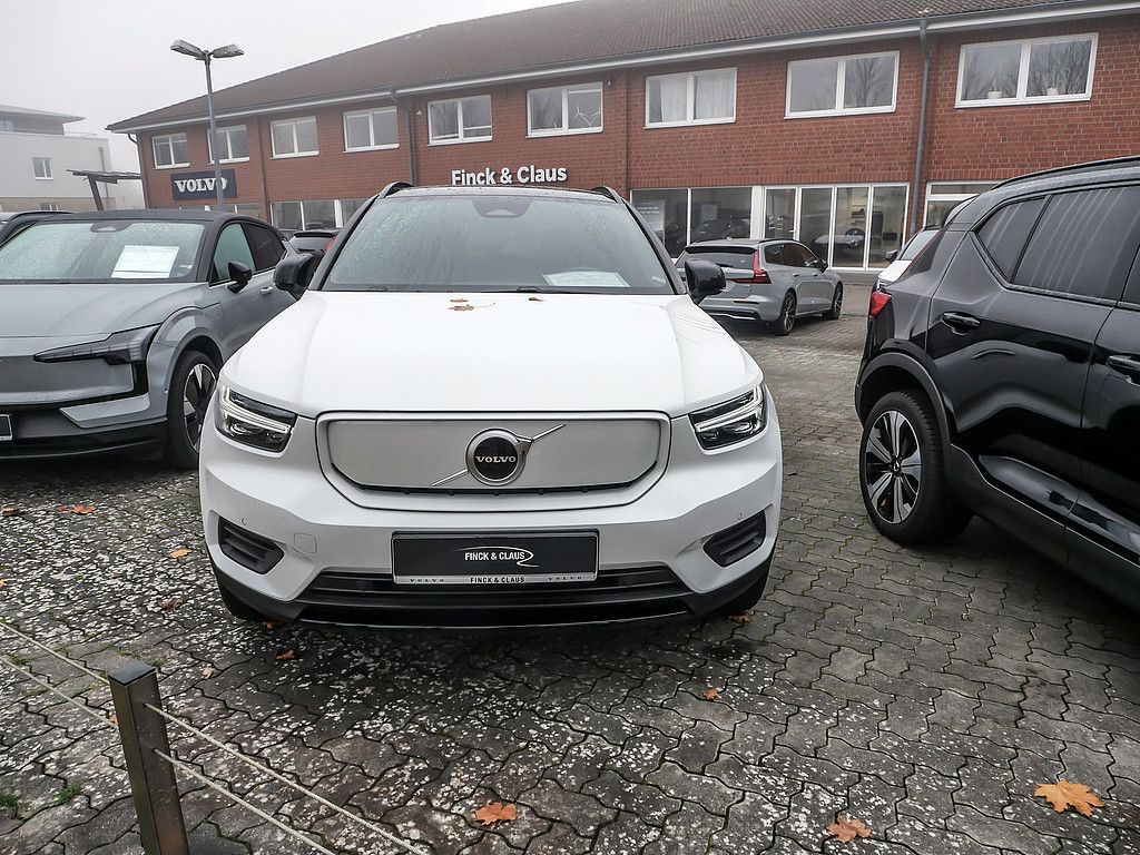 Volvo XC40 Plus Recharge Pure Electric AHK