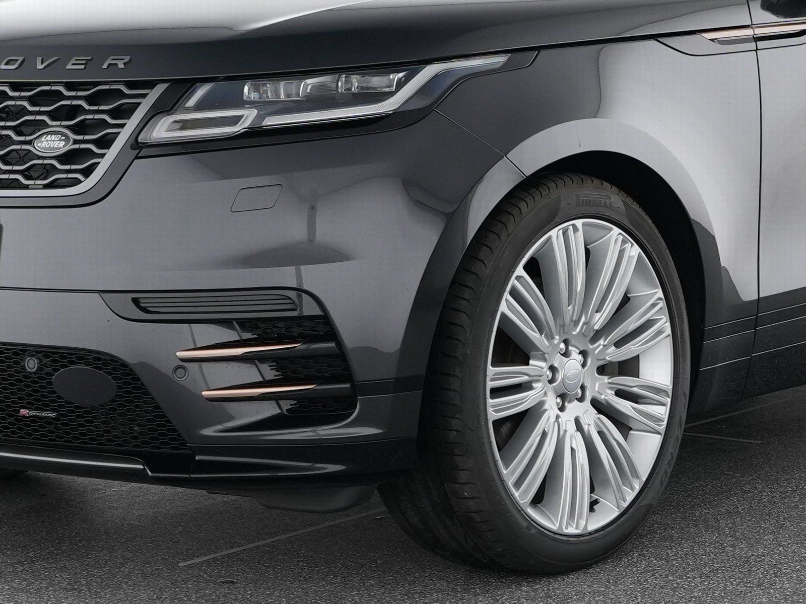 Range Rover Velar D300 R-Dynamic SE - Samsaru's Car Outlet