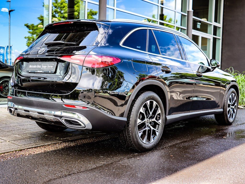 Mercedes-Benz GLC 220 d 4M Avantgarde AHK/Memory/19Zoll/Digi