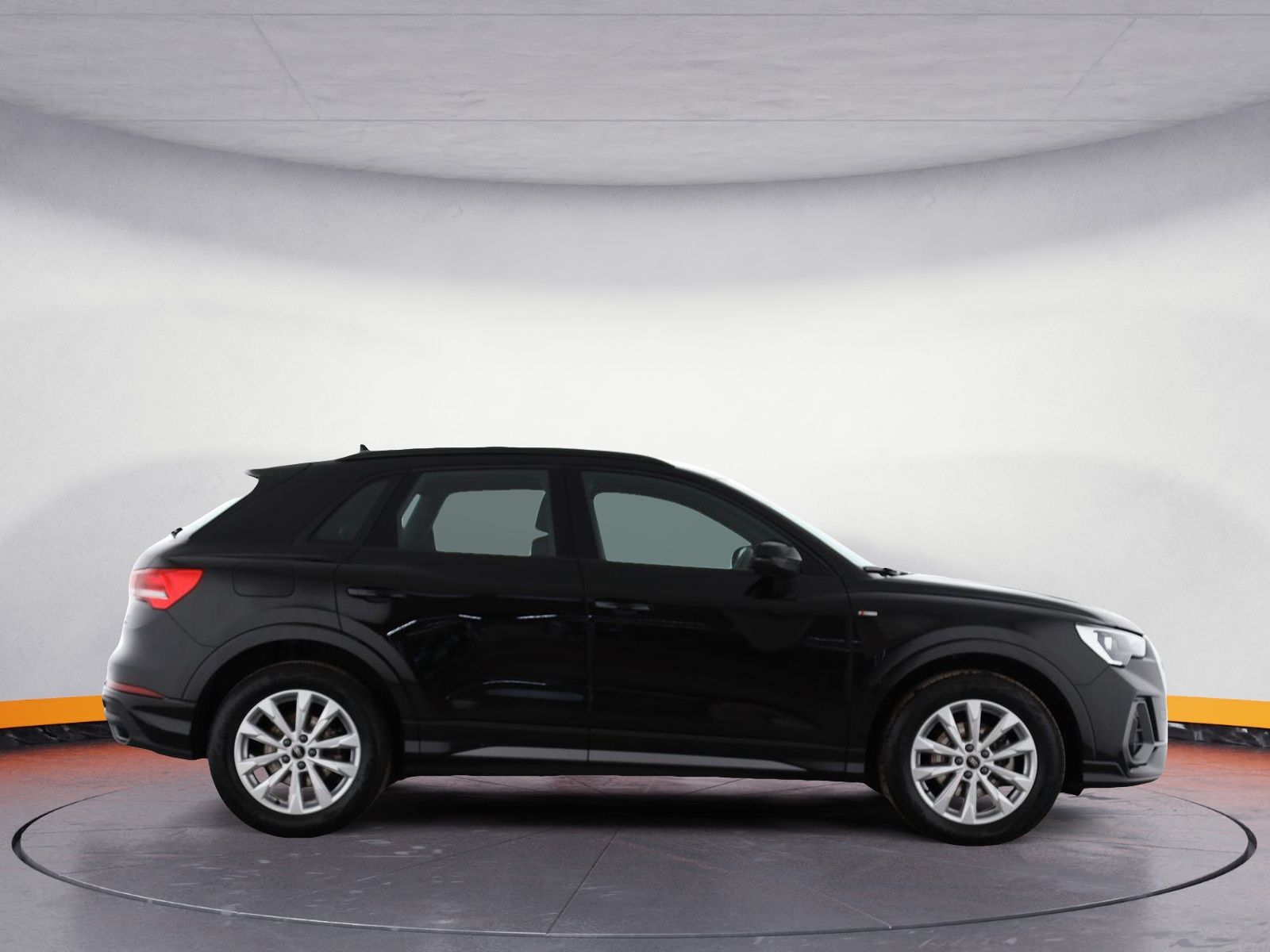 Audi Q3 35 TDI quattro S tronic S line - Samsaru's Car Outlet