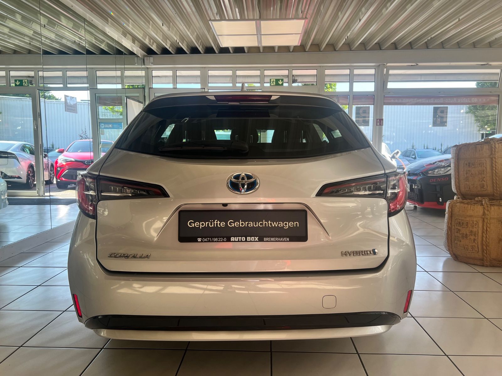 Toyota Corolla TS 1.8 Hybrid Business Edition - Samsaru's Car Outlet