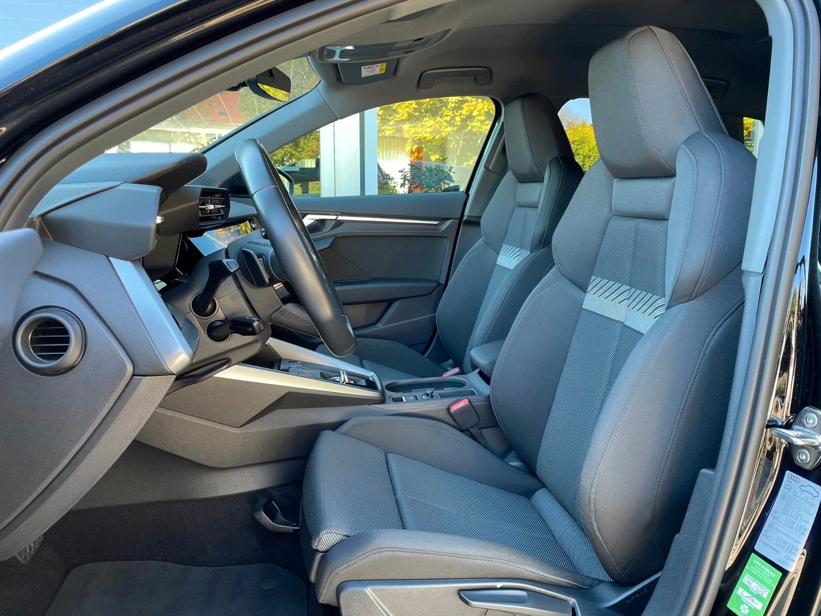 Audi A3 Sportb. 35 TFSI LED Navi Standh.AHK Kam.