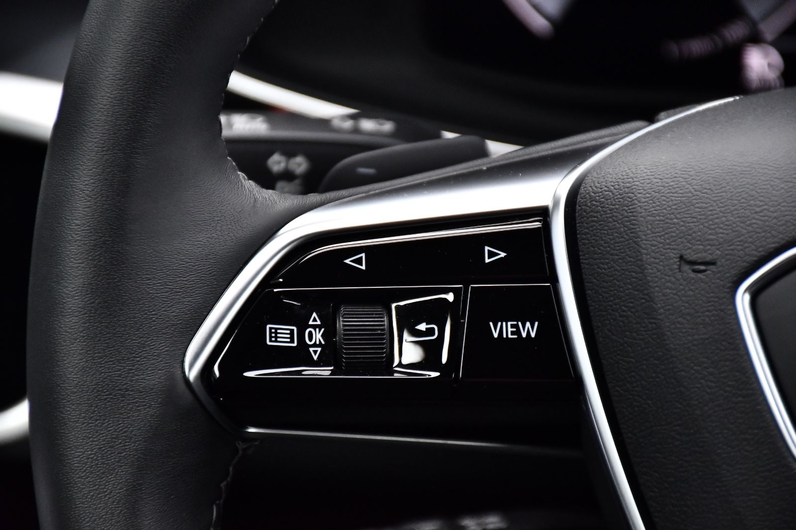 Audi A6 Avant 50TDI Quattro S Line Pano HeadUp Matrix