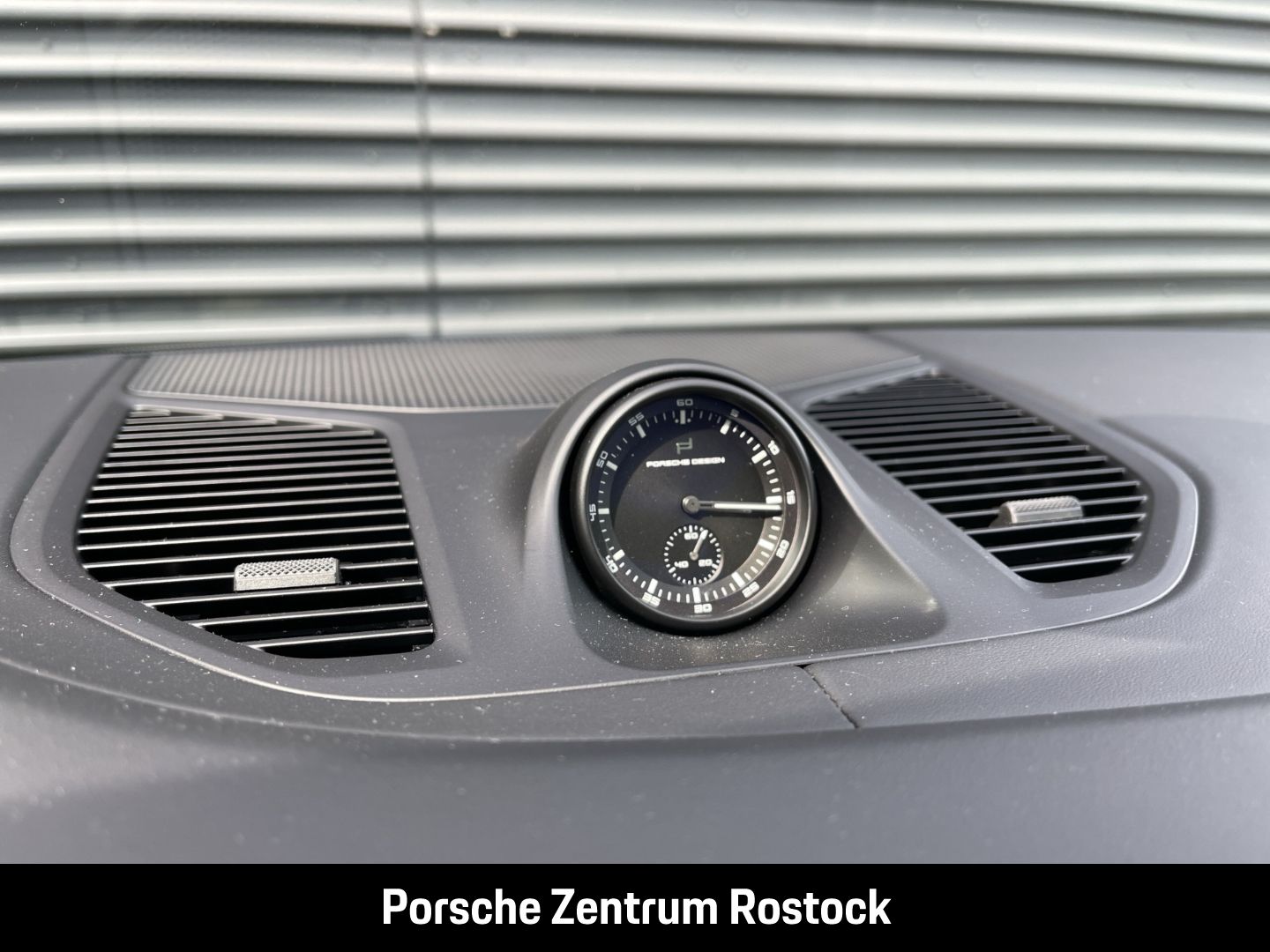 Porsche Cayenne E-Hybrid Coupe Panorama Surround-View