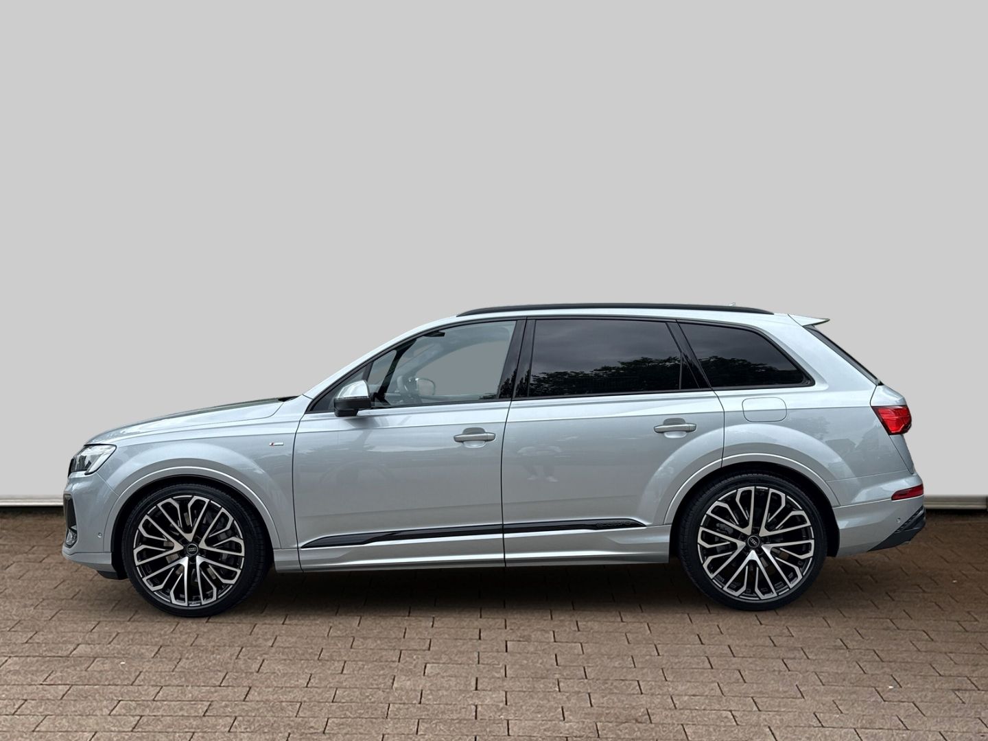 Audi Q7 55 TFSI e quattro S-line+AHK+HUD+PANO+B&O+KAM