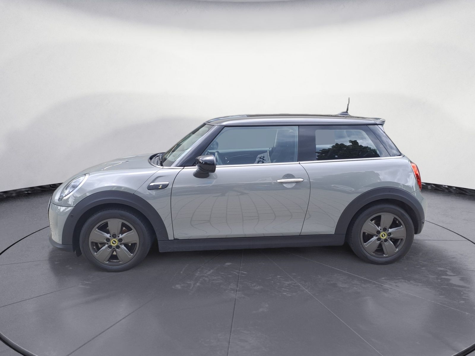 MINI Cooper SE - Samsaru's Car Outlet