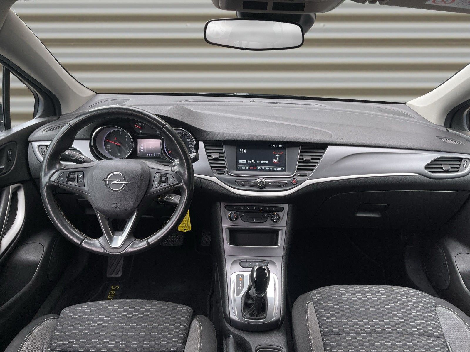Opel Astra 1.5 CDTI - Samsaru's Car Outlet