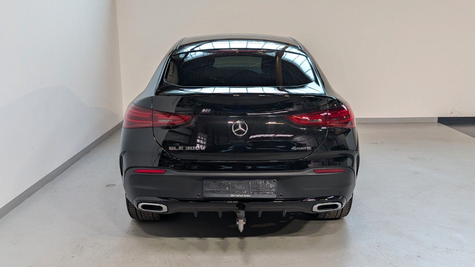 Mercedes-Benz GLE 300 d 4Matic Coupe AMG-MB100-AHK-PANO-DSTR+