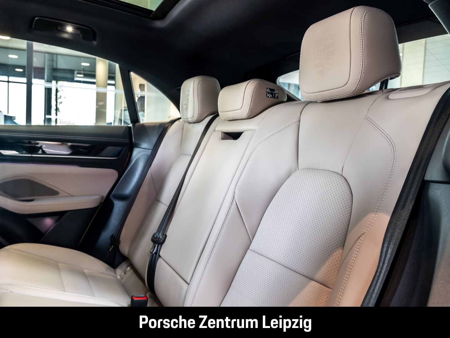 Porsche Macan 4S FnW-Goldbronzemetallic Massage AR-HeadU