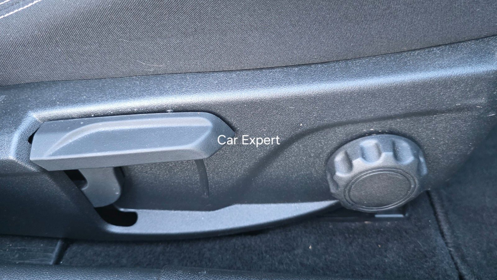 Ford Focus TurnierTitanium,1Hand,8xAlu,Scheckheft,LED