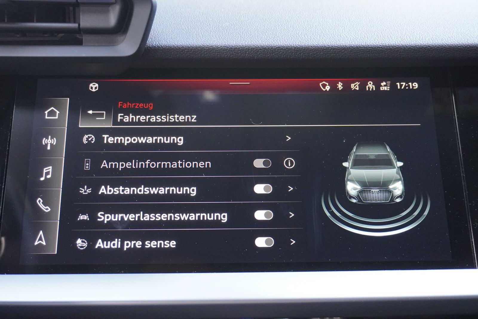 Audi A3 Sportback 40 TFSIe S line Sitzheizung LED DAB