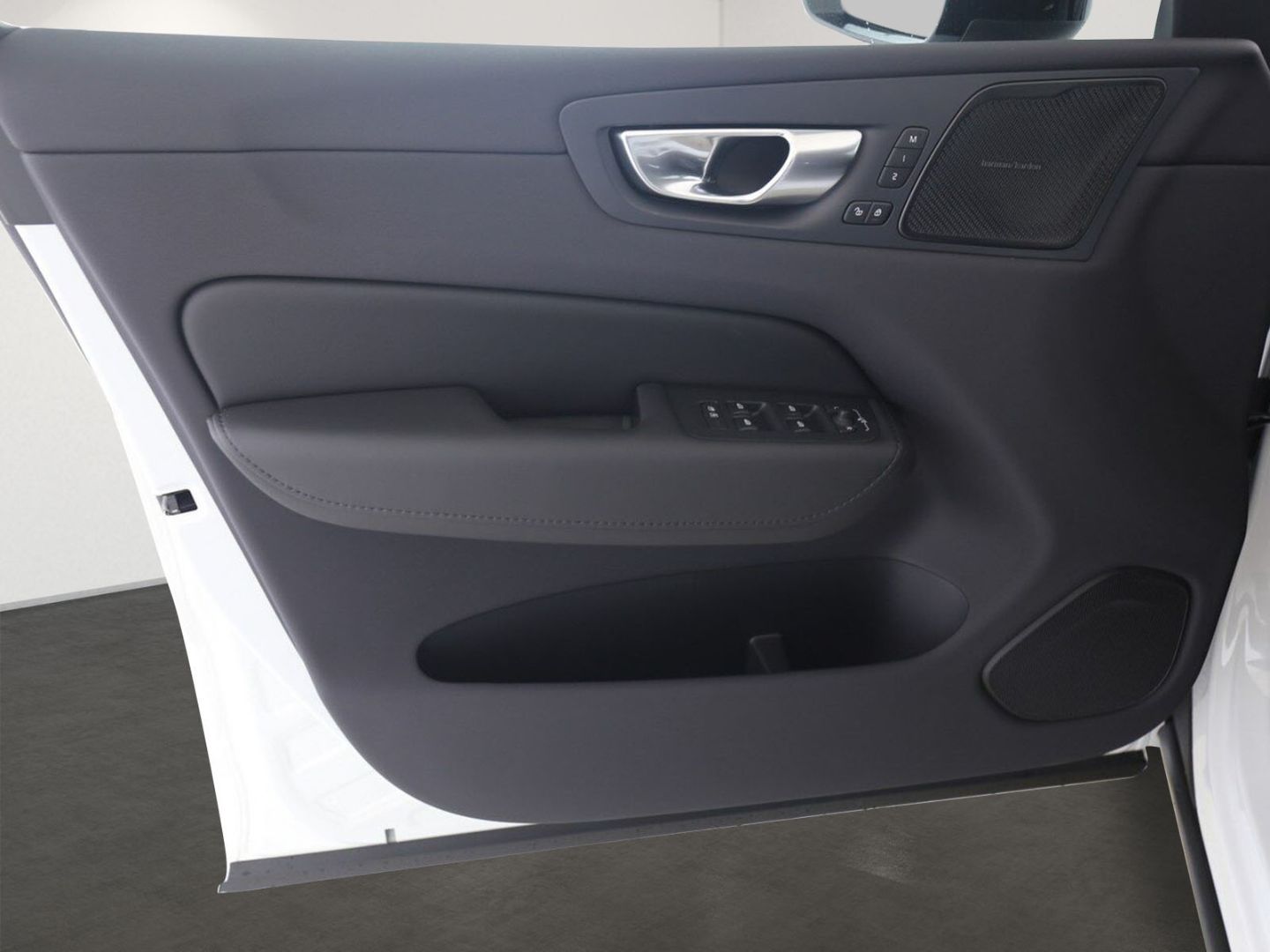 Volvo XC60 T6 Plus Dark Recharge Plug-In Hybrid AWD EU