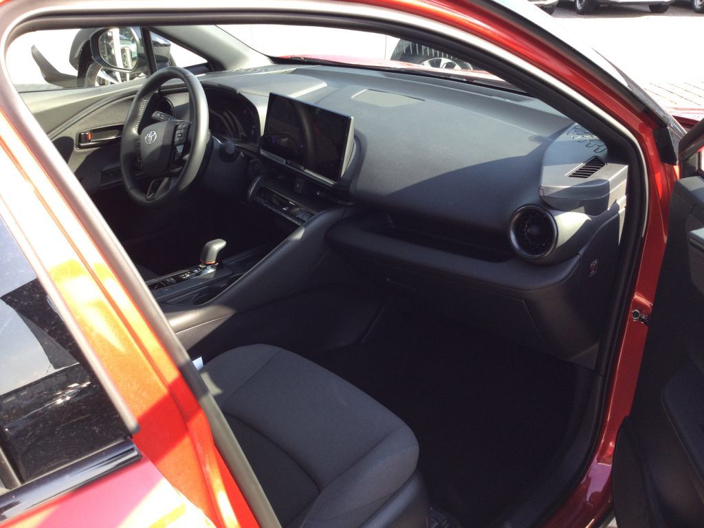 Toyota C-HR 1.8 Hybrid - Samsaru's Car Outlet