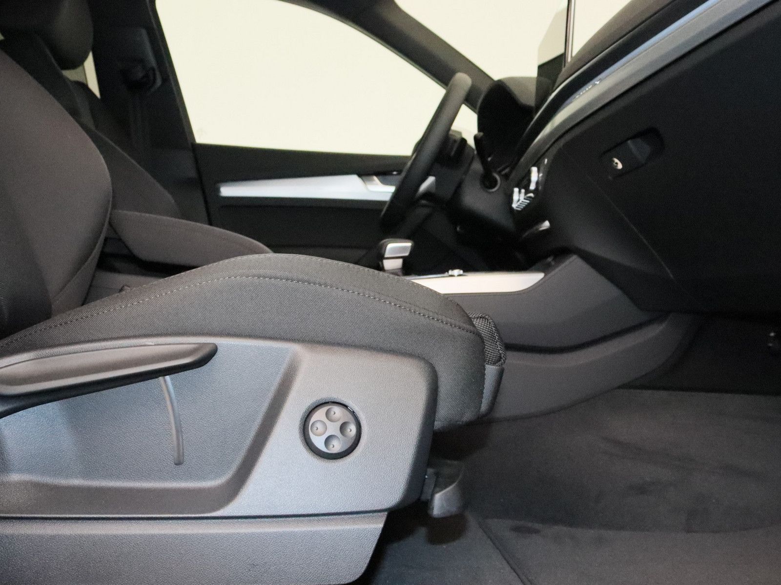Audi Q5 40 TDI quattro S line AHK MATRIX-LED ACC SHZ