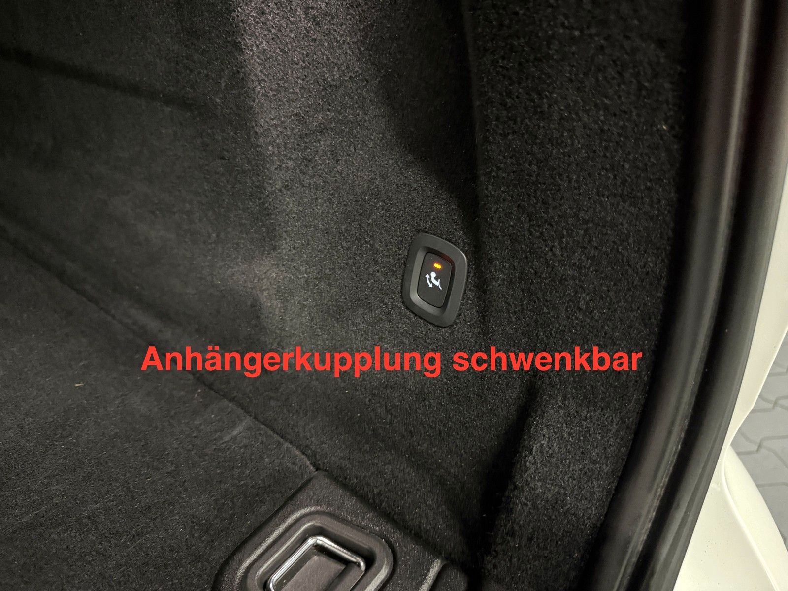 Volvo XC60 R-Design AWD *AHK*360*Standhzg*HIFI*