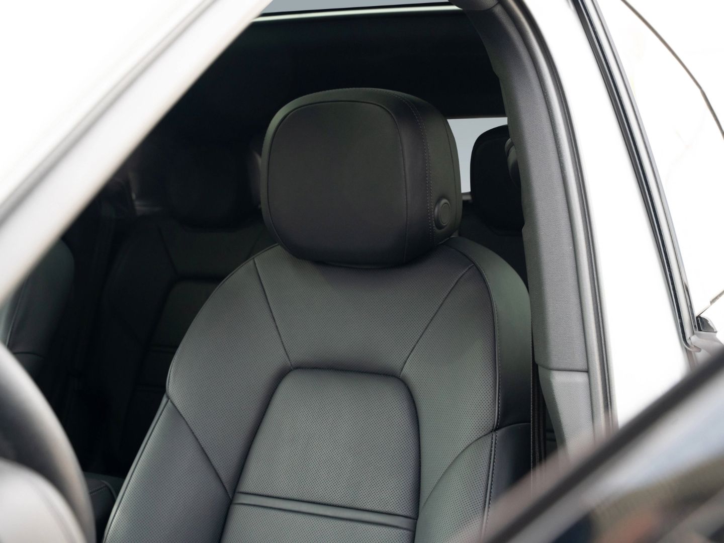 Porsche Cayenne E-Hybrid Coupe InnoDrive Surround View
