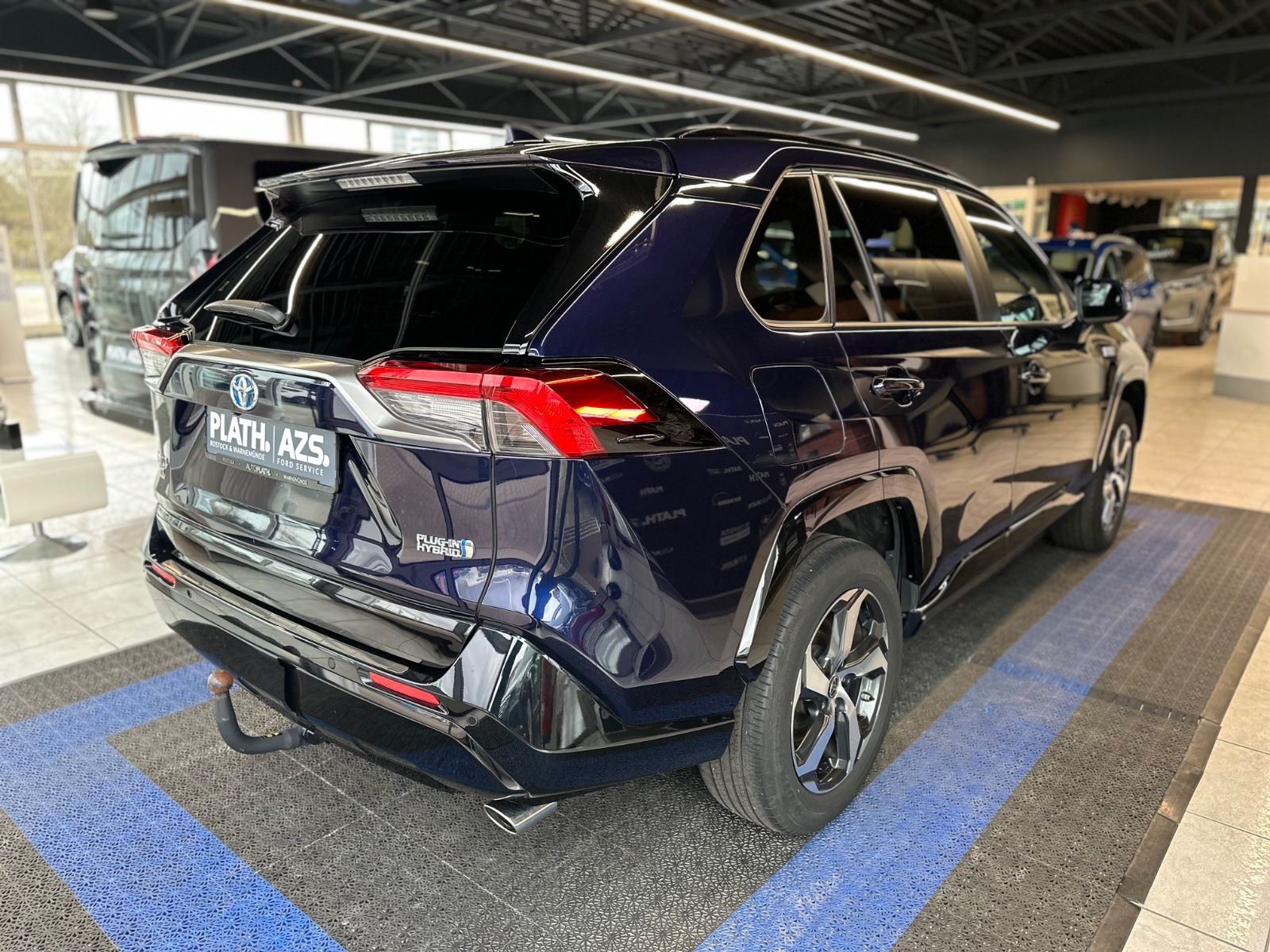 Toyota RAV4 Plug-in Hybrid 4x4 - Samsaru's Car Outlet