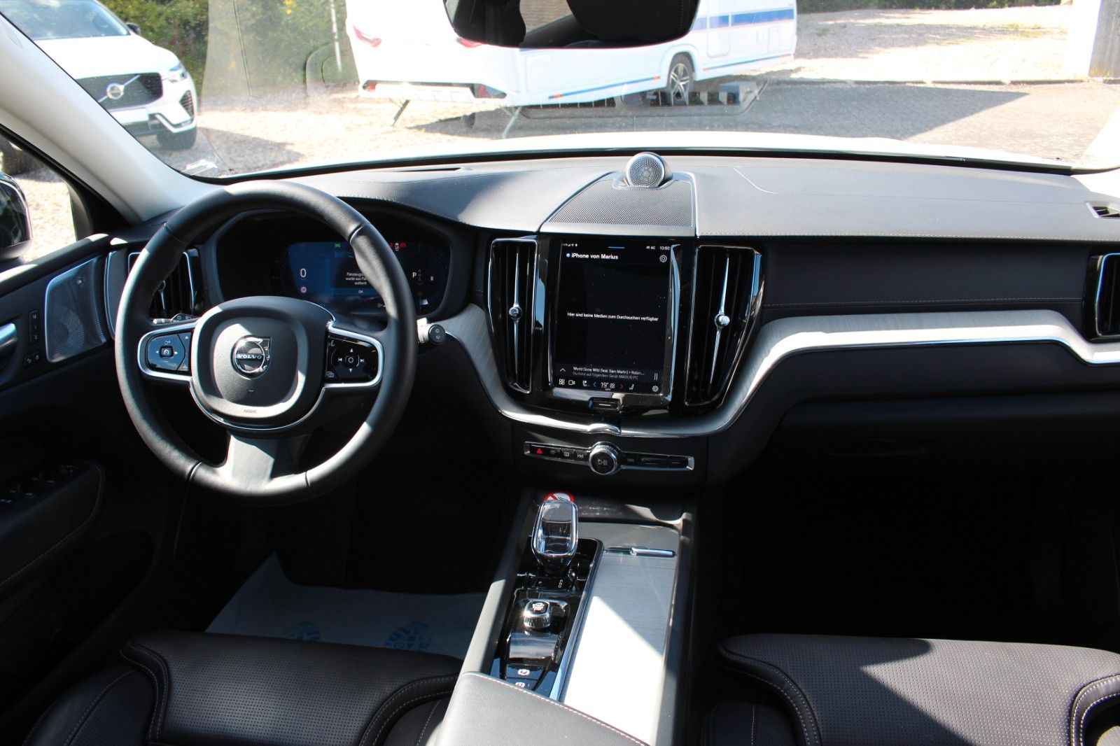 Volvo XC60 B5 Benzin Ultra Dark Massage Sitze