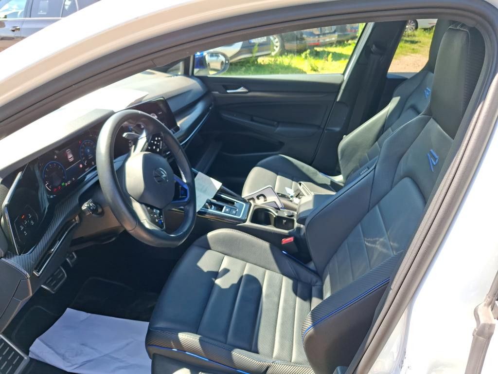 Volkswagen Golf VIII R Perf. AKRA*CAM*LEDER*IQ R Performanc