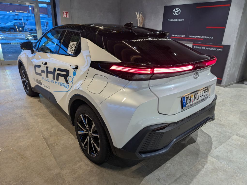 Toyota C-HR 2.0 Plug-in-Hybrid Team Deutschland