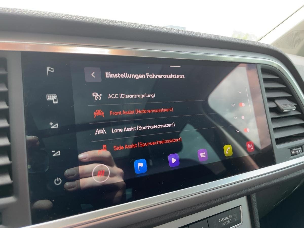Seat Ateca FR APP+DAB+AHK+PANO+ACC+LED+NAVI+PDC+TOTW