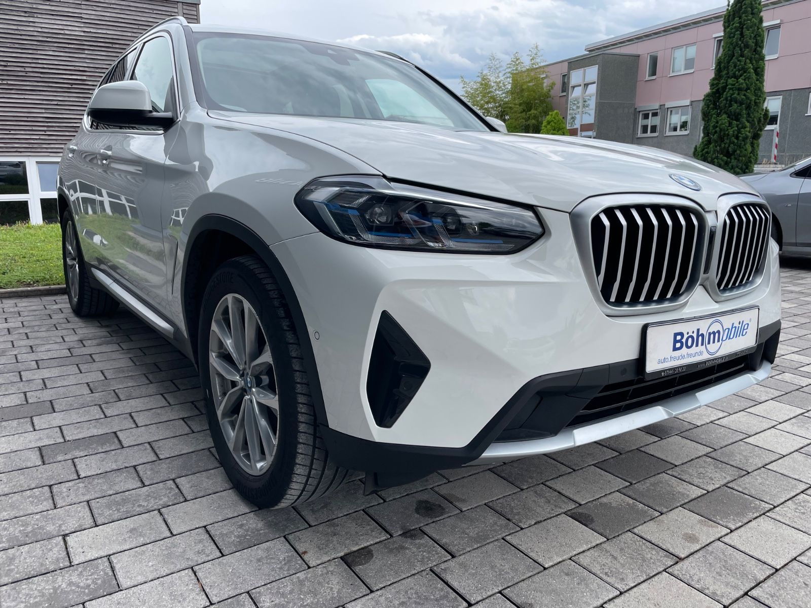 BMW X3 xDrive30e - Samsaru's Car Outlet