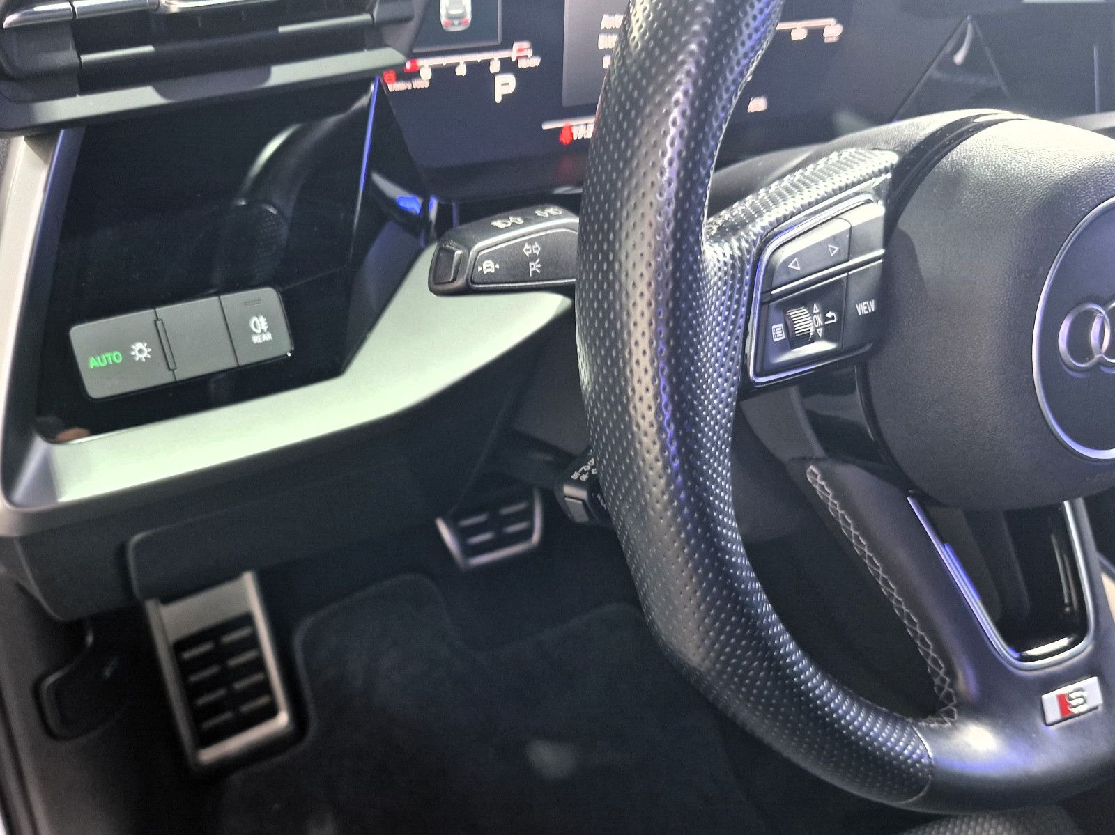Audi A3 Sportback 35 TFSI 2xS Line - Samsaru's Car Outlet