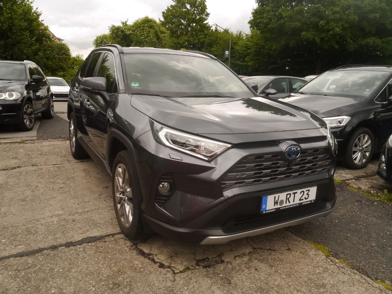 Toyota RAV 4 RAV4 Hybrid 4x4 Lounge - Samsaru's Car Outlet