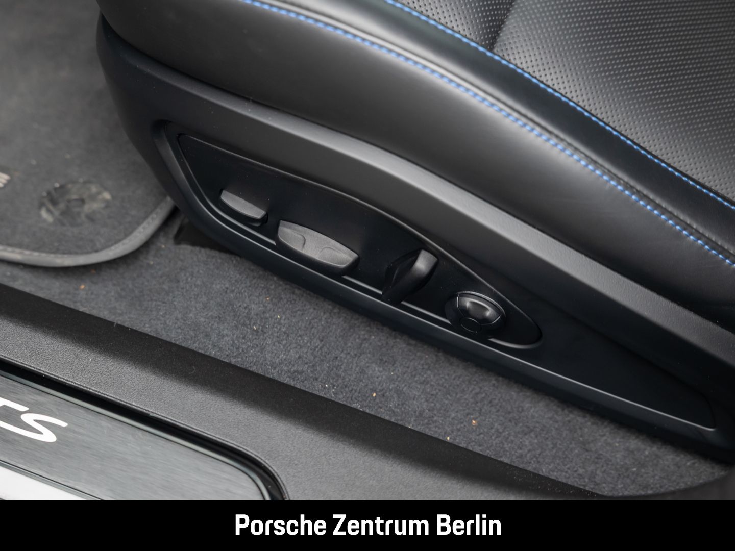 Porsche Taycan GTS HA-Lenkung InnoDrive HeadUp LEDMatrix