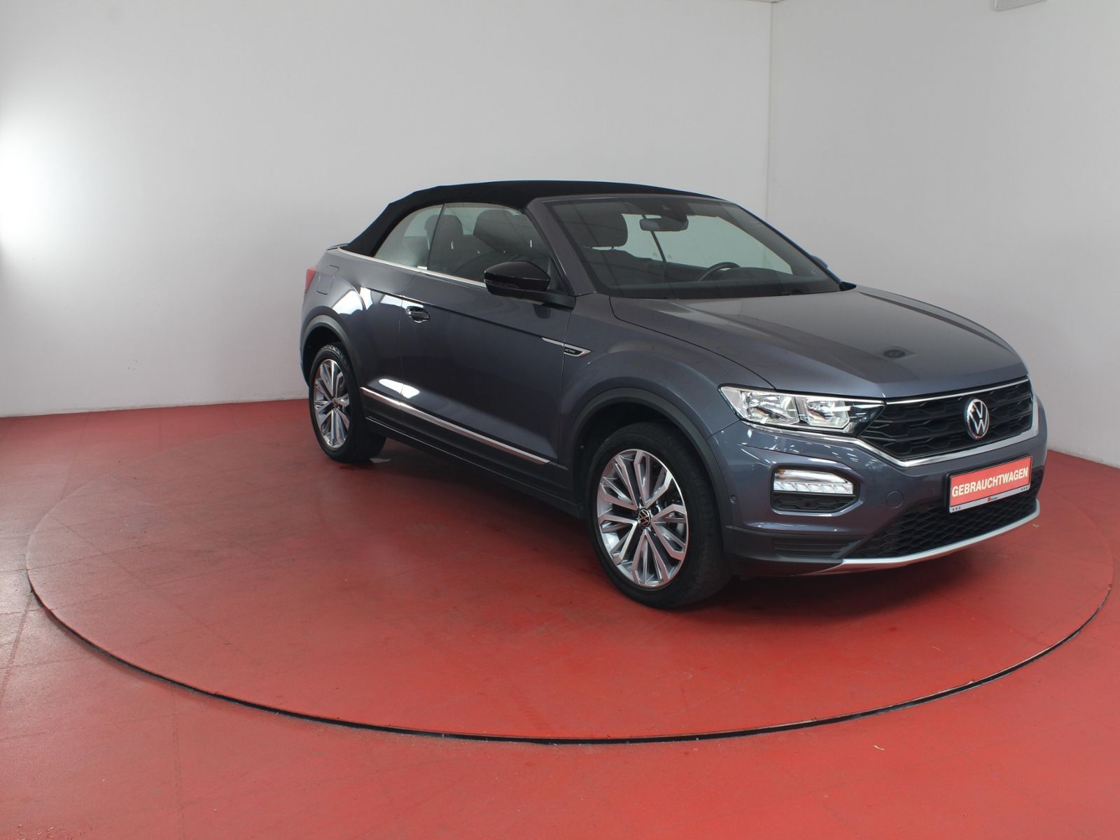 Volkswagen T-Roc 1.0 TSI - Samsaru's Car Outlet
