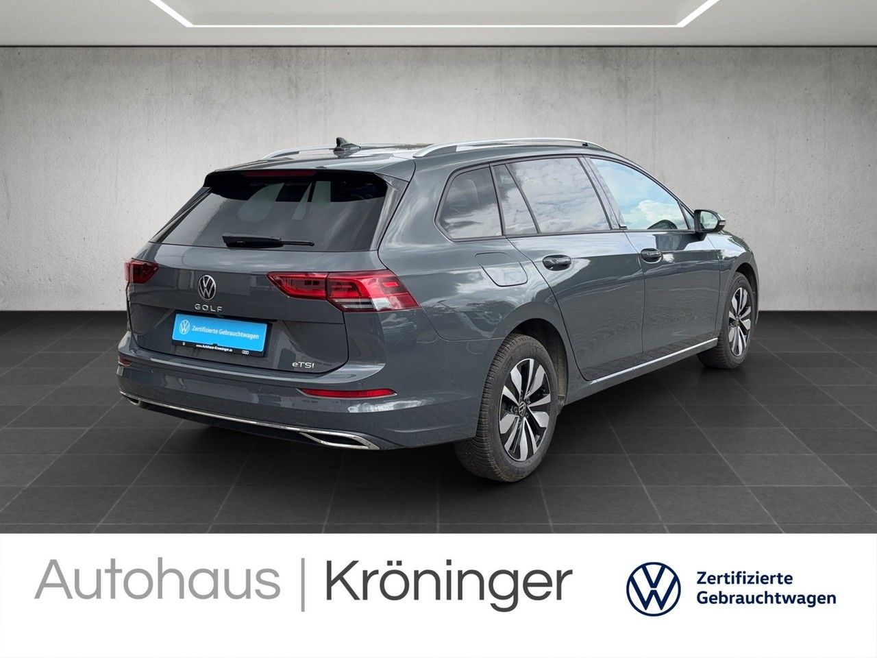 Volkswagen Golf VIII Variant MOVE 1.5 eTSI DSG - Samsaru's Car Outlet